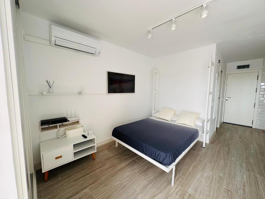 Modern White Studio Benalmádena Extérieur photo