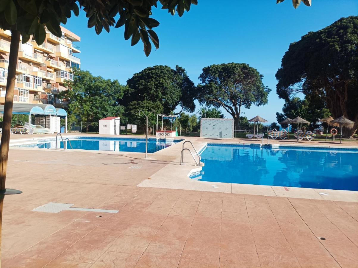 Modern White Studio Benalmádena Extérieur photo