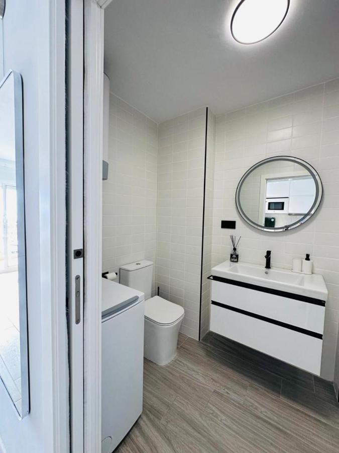 Modern White Studio Benalmádena Extérieur photo