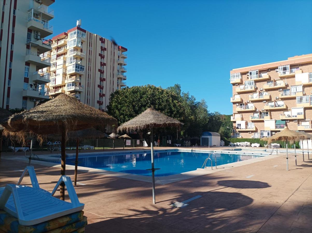 Modern White Studio Benalmádena Extérieur photo