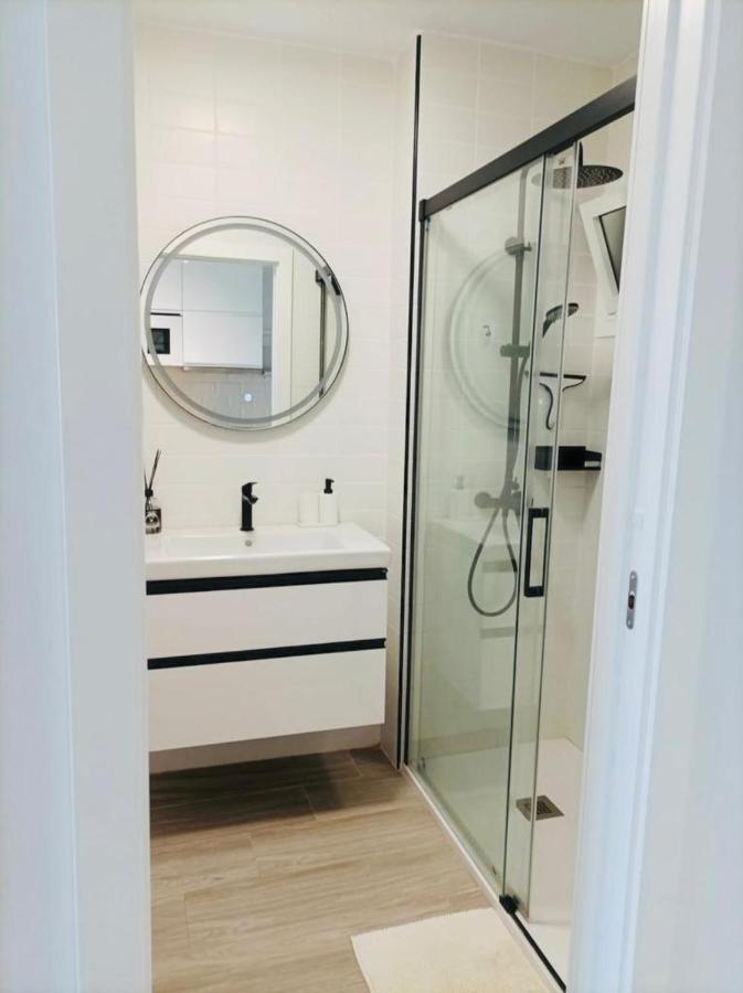 Modern White Studio Benalmádena Extérieur photo